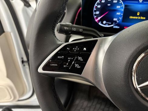 Used 2025 Mercedes-Benz GLB 250 image 23