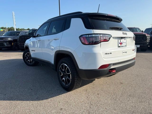 Used 2026 Jeep Compass Trailhawk AWD/4WD image 36