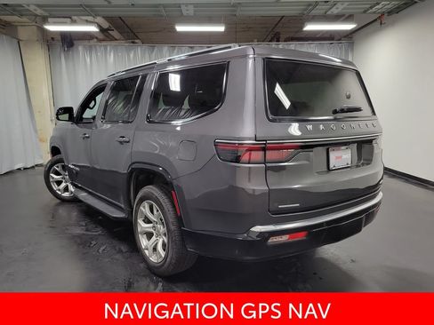 Used 2022 Jeep Wagoneer Series II AWD/4WD image 6