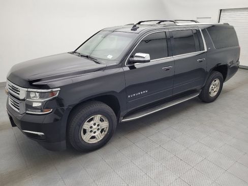 Used 2015 Chevrolet Suburban LTZ image 2