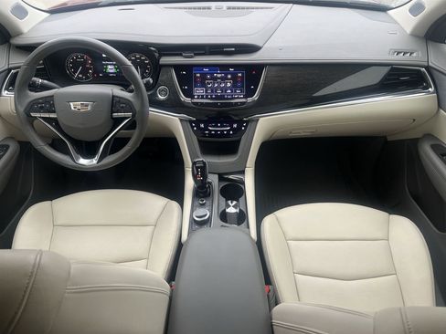 Used 2020 Cadillac XT6 Premium Luxury image 29