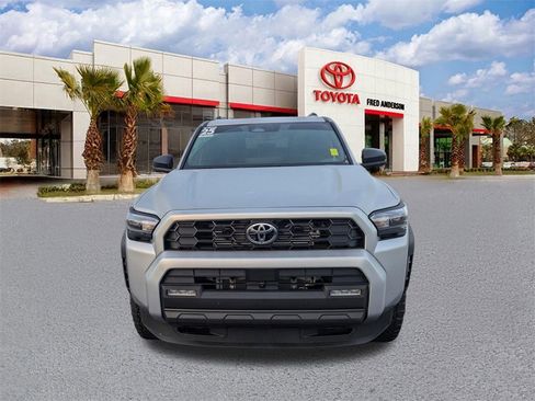 Certified 2025 Toyota 4Runner TRD Off-Road Premium image 10