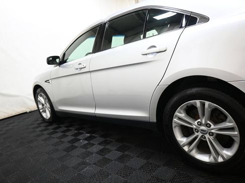 Used 2016 Ford Taurus SEL w/ Equipment Group 201A AWD/4WD image 8