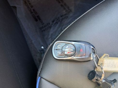 Used 2025 Buick Envista Sport Touring FWD image 23