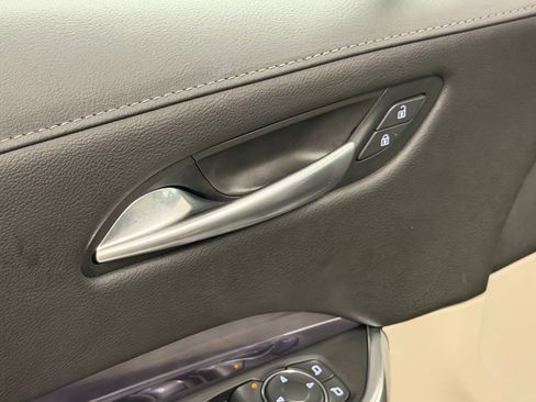 Certified 2022 Cadillac XT4 Luxury w/ Driver Awareness Package FWD image 35
