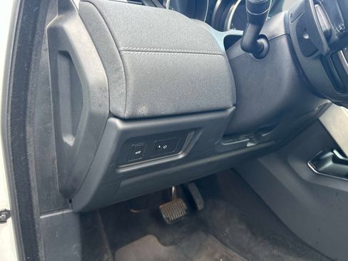 Used 2017 Land Rover Range Rover Evoque SE image 21