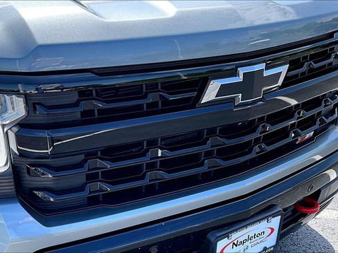 Used 2024 Chevrolet Silverado 1500 LT Trail Boss w/ LT Trail Boss Premium Package AWD/4WD image 29