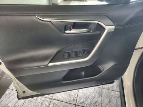 Used 2022 Toyota RAV4 XSE AWD/4WD image 13