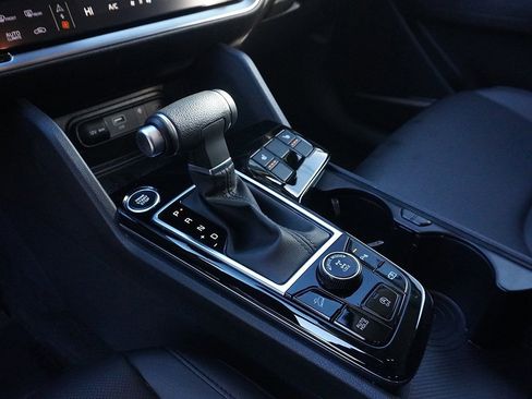 Used 2025 Kia Sportage EX image 52