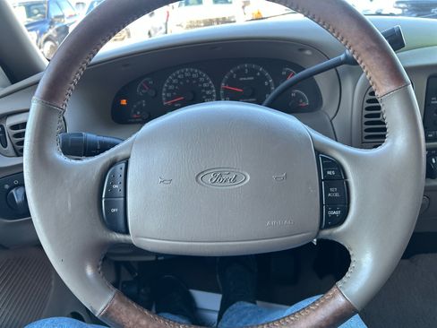 Used 2001 Ford F150 King Ranch image 9