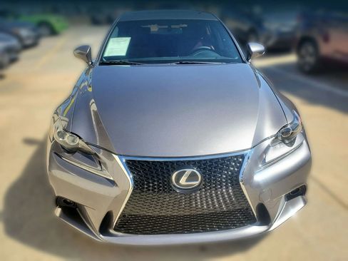 Used 2016 Lexus IS 200t RWD image 17