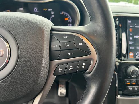 Used 2021 Jeep Grand Cherokee High Altitude AWD/4WD image 19