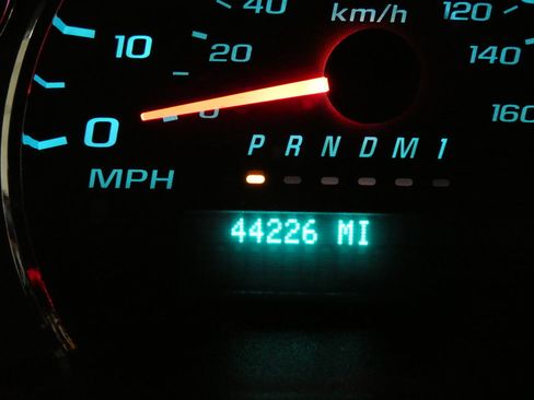 Used 2023 Chevrolet Express 2500 w/ Driver Convenience Package RWD image 17