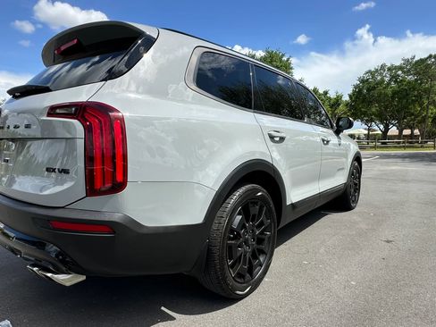 Used 2021 Kia Telluride EX w/ EX Premium Package image 6