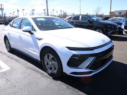 New 2026 Hyundai Sonata SE FWD image 1