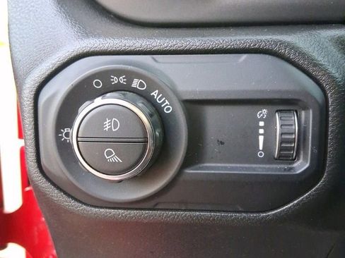 Used 2023 Jeep Gladiator Sport image 22