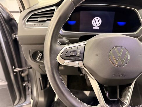 Used 2023 Volkswagen Tiguan SE w/ Panoramic Sunroof Package AWD/4WD image 13