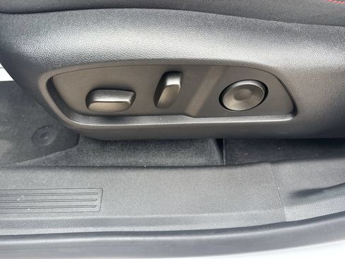 Used 2026 Chevrolet Equinox RS w/ Convenience Package III FWD image 12