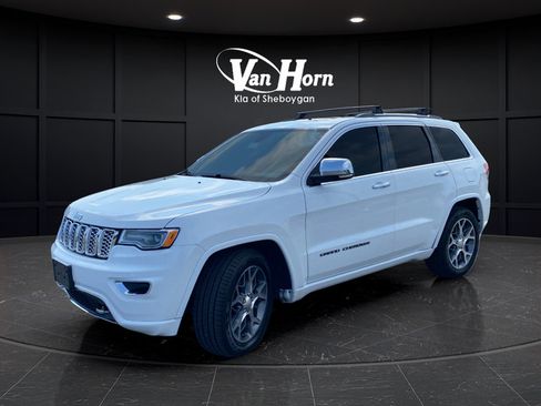 Used 2020 Jeep Grand Cherokee Overland AWD/4WD image 3