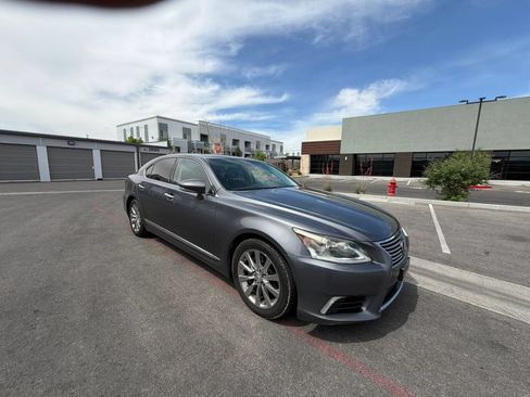 Used 2013 Lexus LS 460 w/ Comfort Pkg RWD image 5