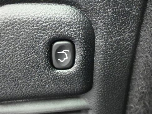 Used 2023 Dodge Durango GT image 29