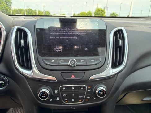 Used 2020 Chevrolet Equinox LT FWD image 30