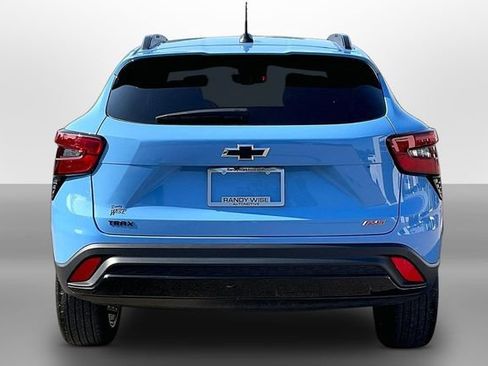 Used 2024 Chevrolet Trax RS w/ Driver Confidence Package FWD image 4