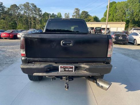 Used 2005 Chevrolet Silverado 2500 LT w/ Heavy-Duty Power Package AWD/4WD image 7