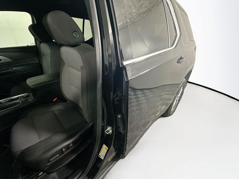 Used 2023 Chevrolet Traverse LT w/ LPO, Cargo Package AWD/4WD image 12