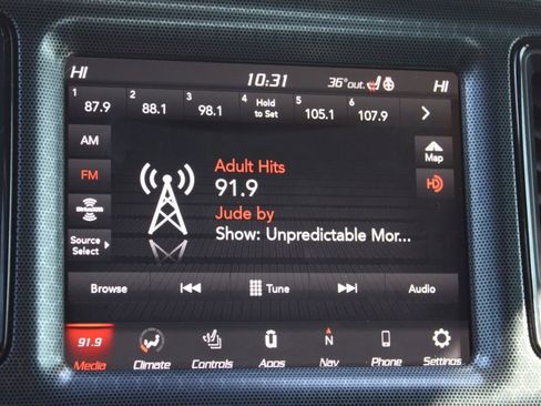 Used 2018 Dodge Challenger R/T Scat Pack w/ Leather Interior Group image 29