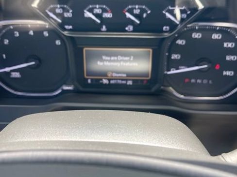 Used 2022 GMC Sierra 2500 AT4 AWD/4WD image 7