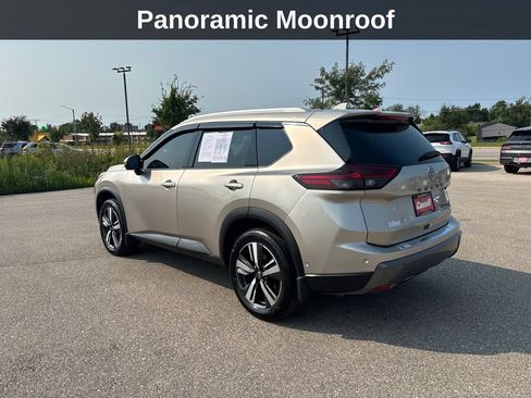 Used 2024 Nissan Rogue SL w/ SL Premium Package AWD/4WD image 3