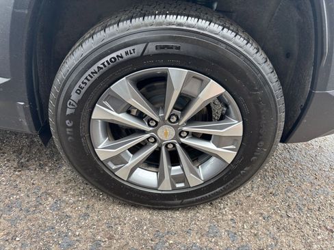 Used 2025 Chevrolet Equinox LT FWD image 31