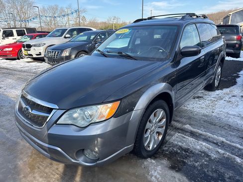 Used 2009 Subaru Outback 2.5i Limited image 1