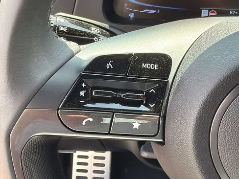 Certified 2025 Hyundai Elantra Sport FWD image 24
