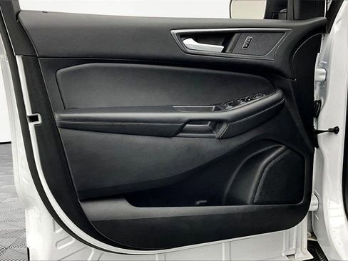 Used 2024 Ford Edge SE image 23