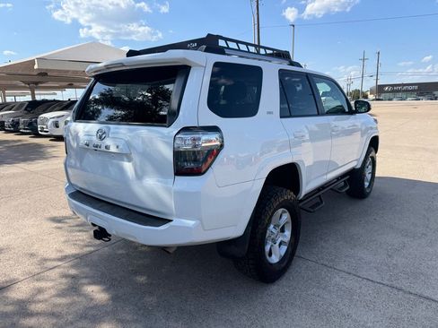 Used 2019 Toyota 4Runner SR5 Premium AWD/4WD image 7