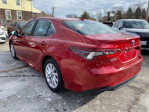 Used 2023 Toyota Camry LE image 3