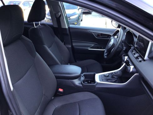 Used 2025 Toyota RAV4 LE image 35