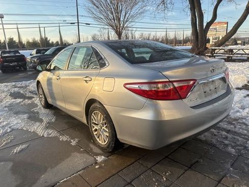 Used 2017 Toyota Camry LE image 11