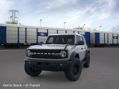 New 2026 Ford Bronco Outer Banks w/ Sasquatch Package AWD/4WD image 2