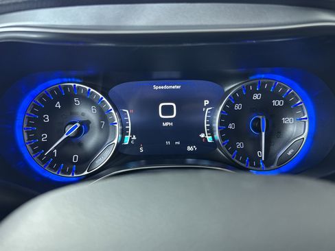 New 2026 Chrysler Pacifica Limited w/ S Appearance Package image 13