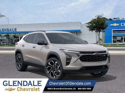 New 2026 Chevrolet Trax RS w/ Driver Confidence Package FWD image 2