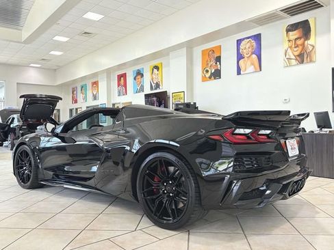 Used 2026 Chevrolet Corvette Z06 RWD image 7