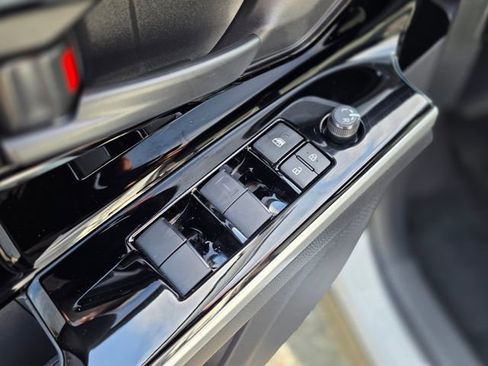 Certified 2024 Subaru Solterra Premium image 21