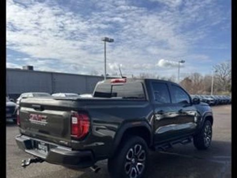 Used 2024 GMC Canyon AT4 image 5