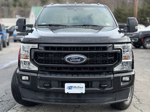 Used 2022 Ford F350 Lariat image 2