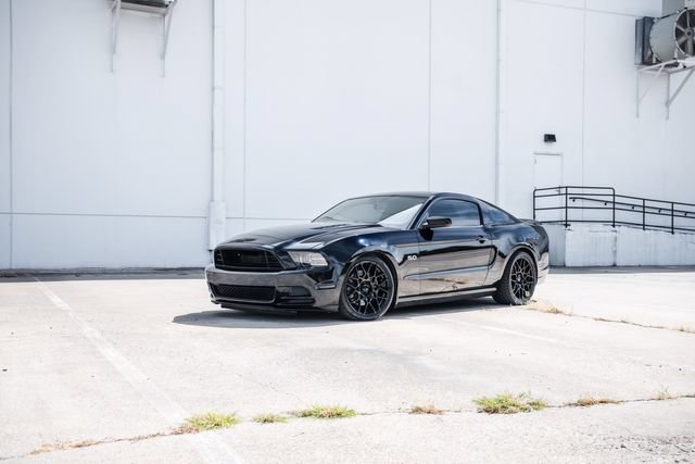 Used 2014 Ford Mustang GT Premium w/ Comfort Package RWD image 16