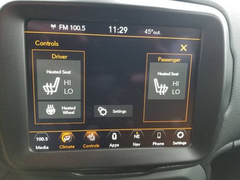 Certified 2022 Jeep Renegade Latitude w/ Convenience Group AWD/4WD image 25