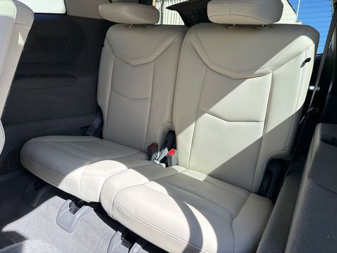 Used 2020 Cadillac XT6 Premium Luxury w/ LPO, Floor Liner Package image 19